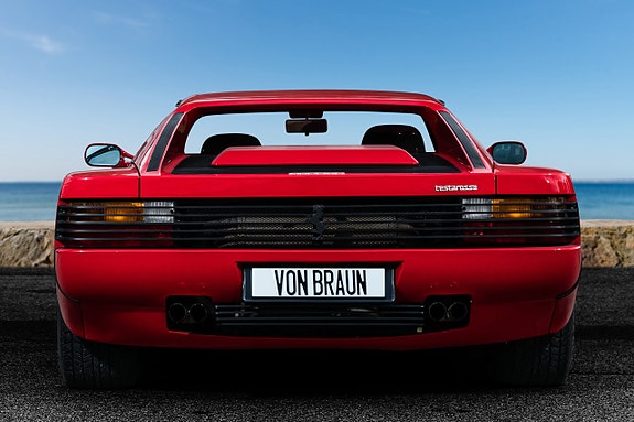 Ferrari Testarossa 4 of 5