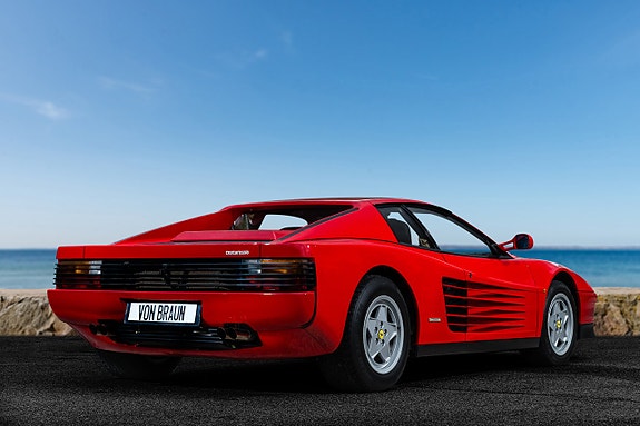 Ferrari Testarossa 2 of 5