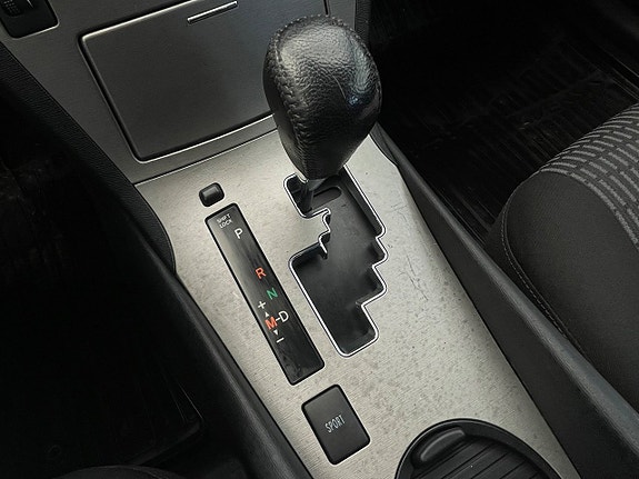 Toyota Avensis 23 of 24