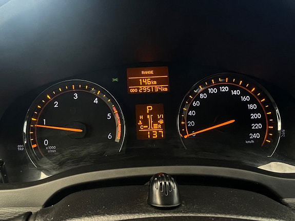 Toyota Avensis 16 of 24
