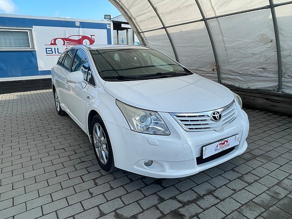 Toyota Avensis 5 of 5