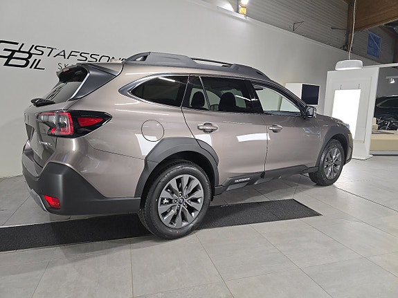 Subaru Outback 4 of 5