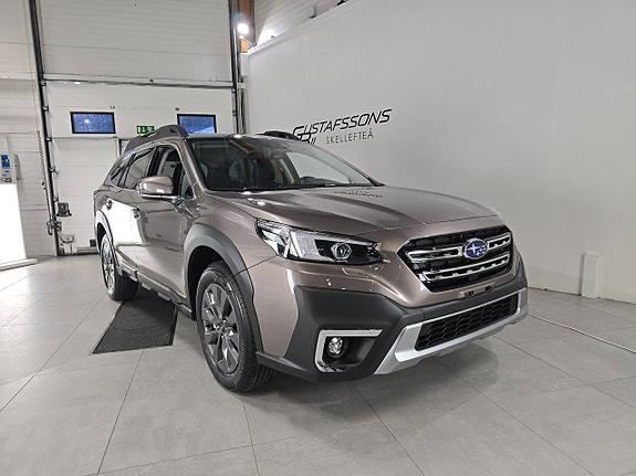 Subaru Outback 2 of 5