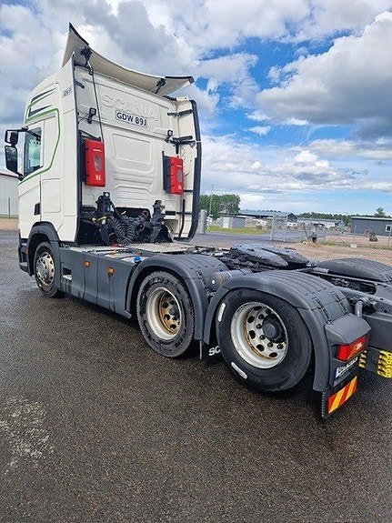 Dragbil Scania R540 6x2 med hydraulik 6 of 9