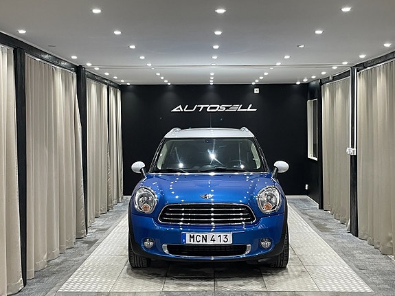 MINI Countryman Cooper D 2 of 5