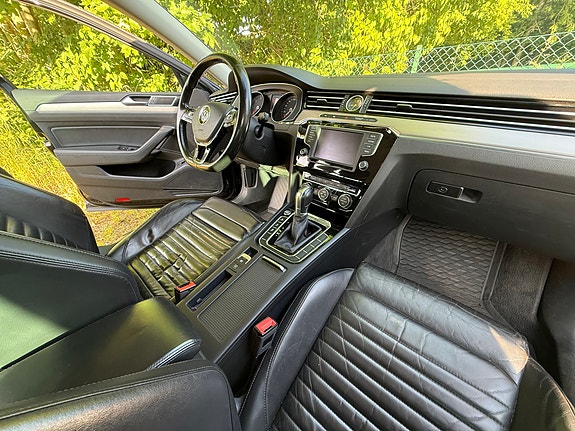 Volkswagen Passat 4 of 5
