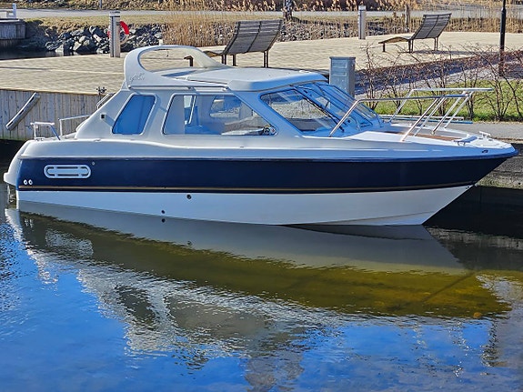 Yamarin 7440-02 Yamaha165hkdiesel-02 STOCKHOLMS BÅTDEPÅ