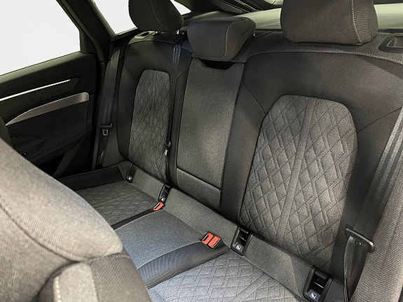 Audi A6 13 of 18