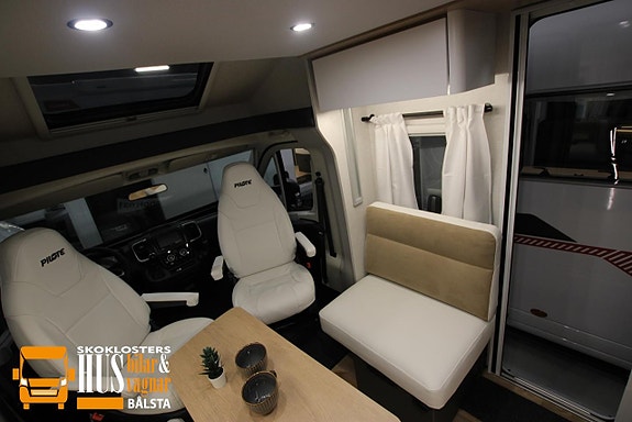 Pilote P 720 FGJ Selection Automat Vinterpaket Dieselvärmare 11 of 27