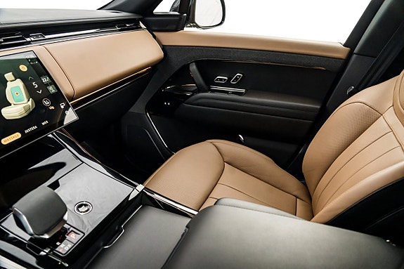 Land Rover Range Rover Sport 15 of 30