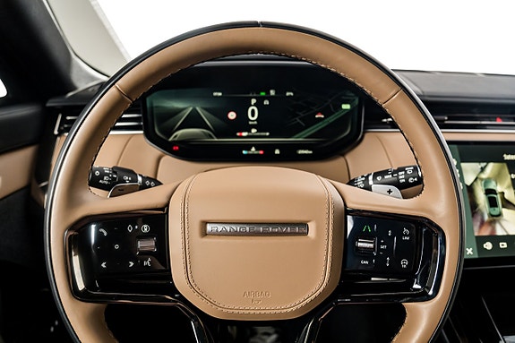Land Rover Range Rover Sport 18 of 30
