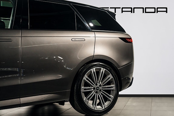 Land Rover Range Rover Sport 6 of 30