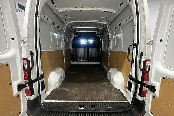 Nissan Interstar 14 of 16