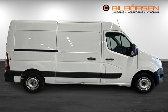 Nissan Interstar 4 of 5