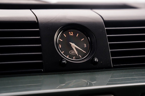 Land Rover Defender 90 20 of 30