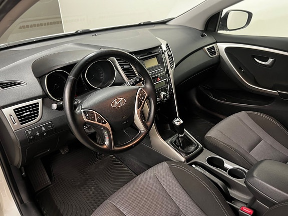 Hyundai i30 4 of 5
