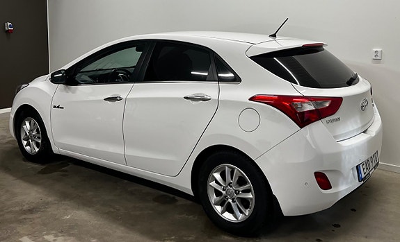 Hyundai i30 3 of 5