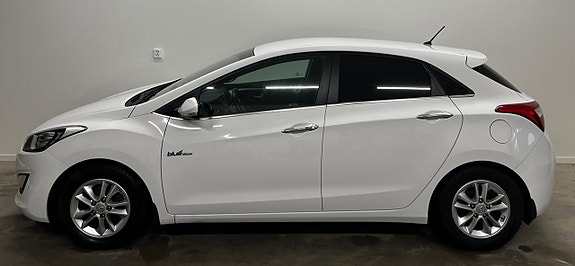 Hyundai i30 2 of 5