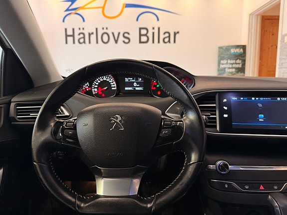 Peugeot 308 17 of 18