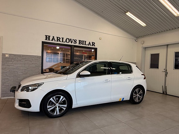 Peugeot 308 3 of 18