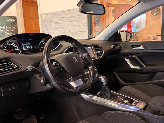 Peugeot 308 11 of 18
