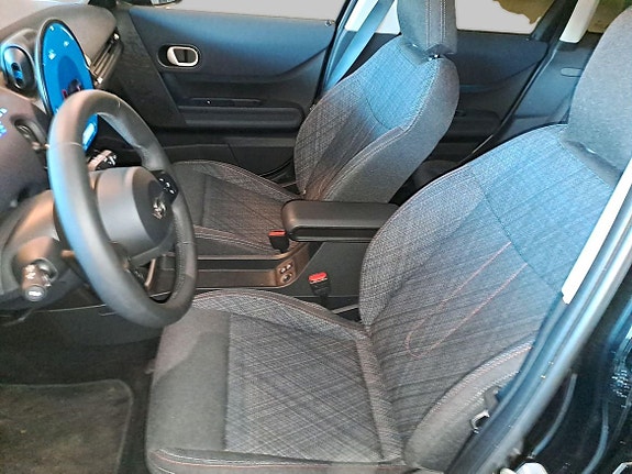 MINI Cooper 6 of 16
