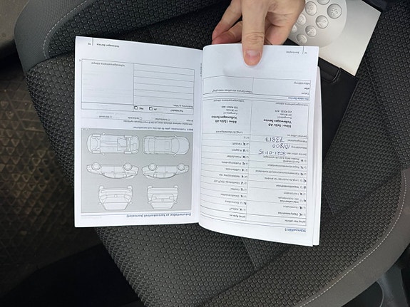 Volkswagen Touran 13 of 16