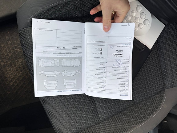 Volkswagen Touran 11 of 16
