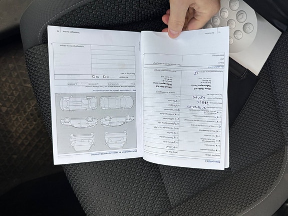 Volkswagen Touran 12 of 16