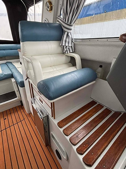 Beg. Flipper 717 C & Volvo Penta AQ205/290DP 6 of 12