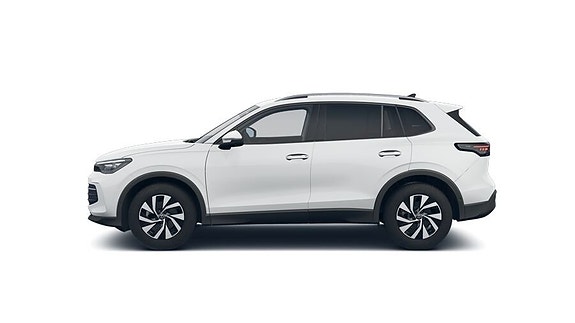 Volkswagen Tiguan 2 of 5