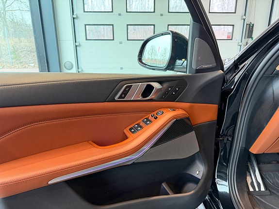 BMW X5 8 of 16