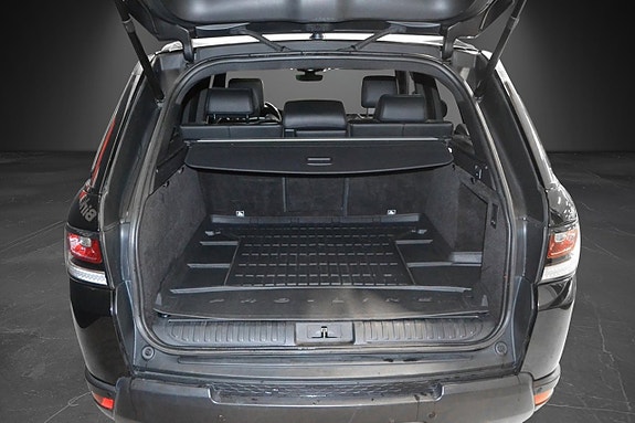 Land Rover Range Rover Sport 9 of 18