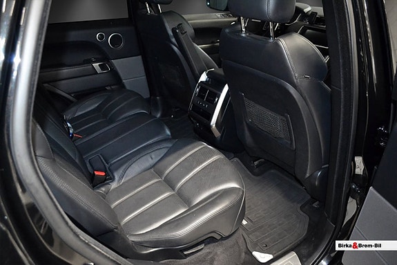 Land Rover Range Rover Sport 16 of 18