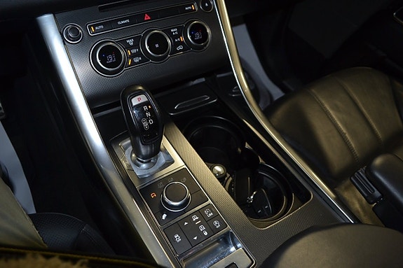 Land Rover Range Rover Sport 13 of 18