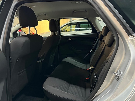 Ford Focus 13 of 13