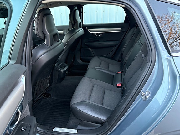 Volvo S90 10 of 15