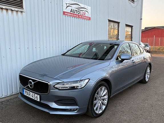 Volvo S90 2 of 5