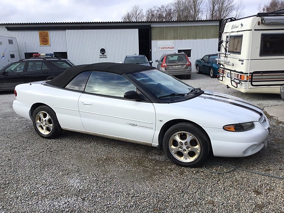 Chrysler Sebring 9 of 14
