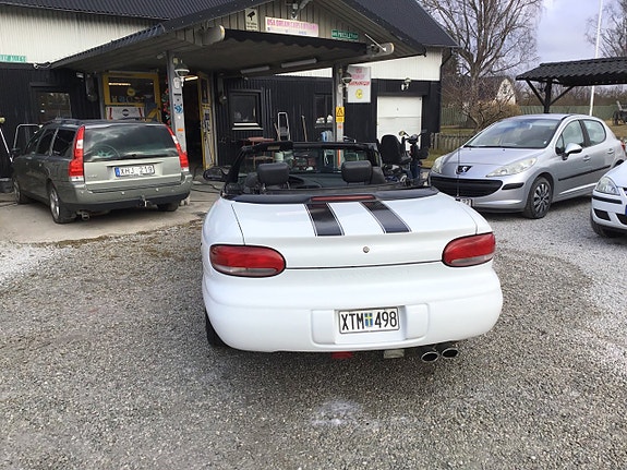 Chrysler Sebring 7 of 14