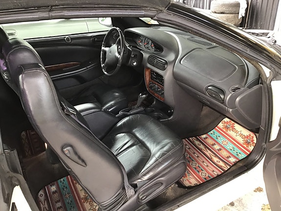 Chrysler Sebring 12 of 14