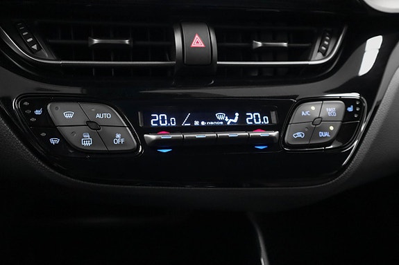 Toyota C-HR 21 of 27