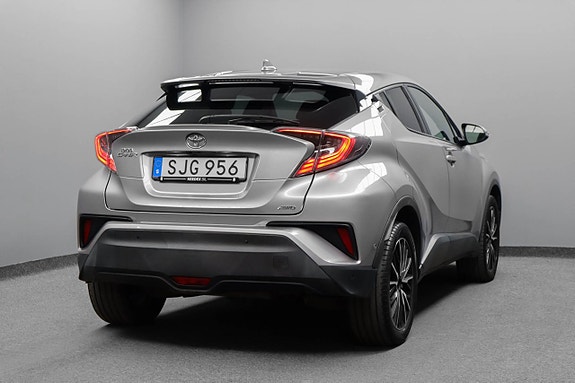 Toyota C-HR 7 of 27