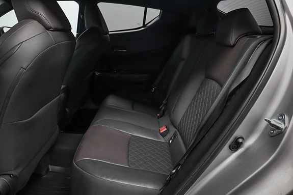 Toyota C-HR 11 of 27