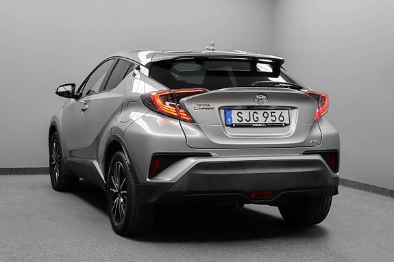 Toyota C-HR 5 of 5