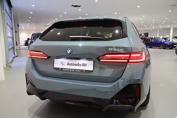 BMW 530e 8 of 15