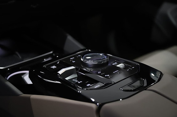 BMW 530e 13 of 15