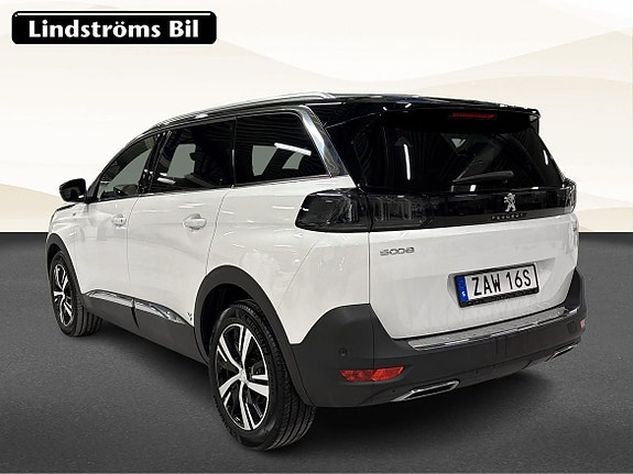 Peugeot 5008 4 of 5