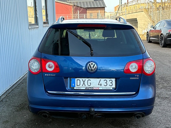 Volkswagen Passat 7 of 15
