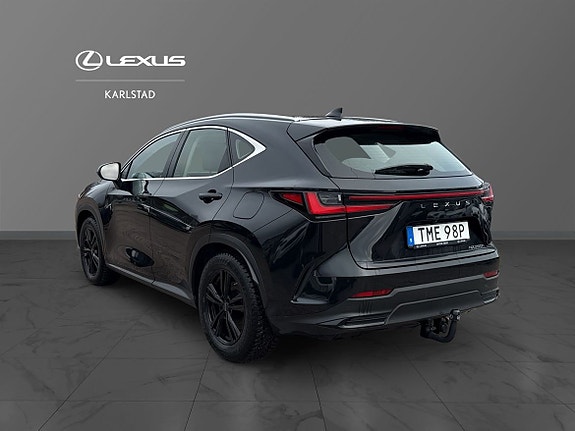 Lexus NX350h 2 of 5
